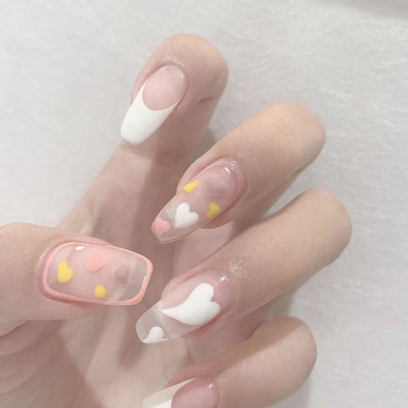 

24pcs Heart Fake Nail, Multicolor