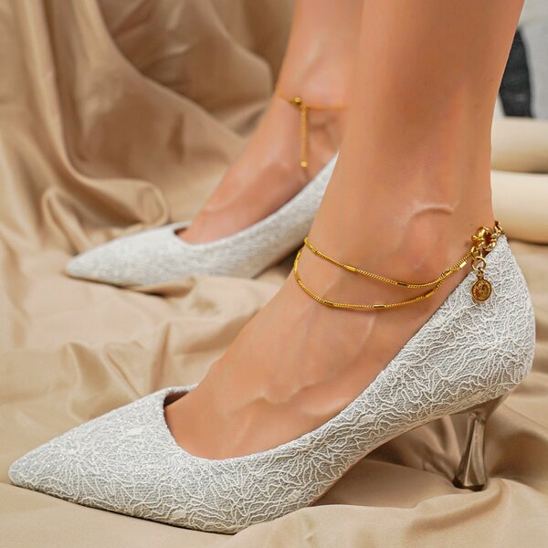 

Point Toe Court Pumps, Silver