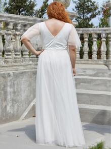 EVERPRETTY Plus Contrast Mesh V Back Floor Length Wedding Dress - White - View 2