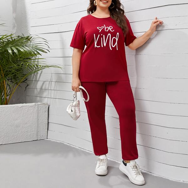 

Plus Slogan Graphic Tee With Sweatpants, Burgundy
