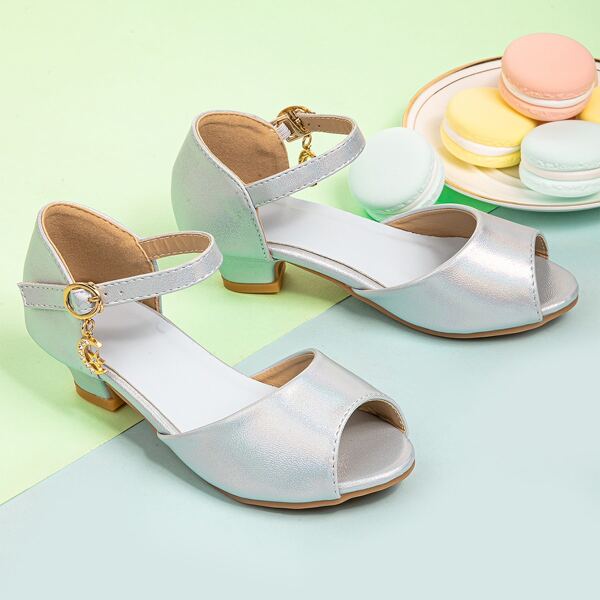 

Girls Metallic Ankle Strap Sandals, Silver