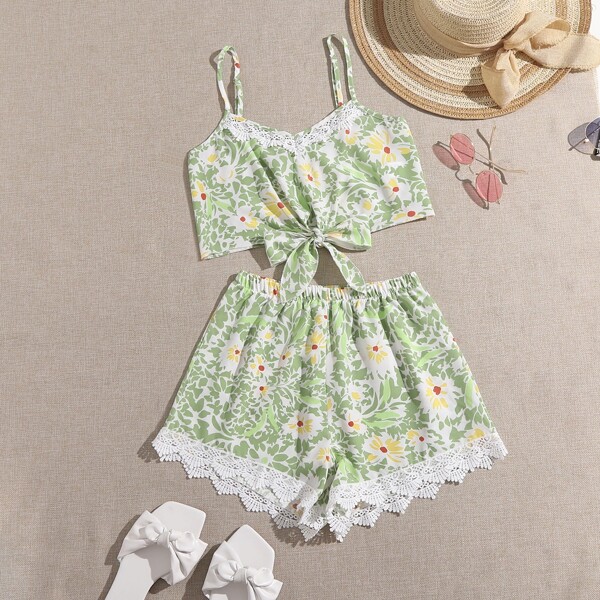

Floral Lace Trim Cami Top & Shorts Set, Green