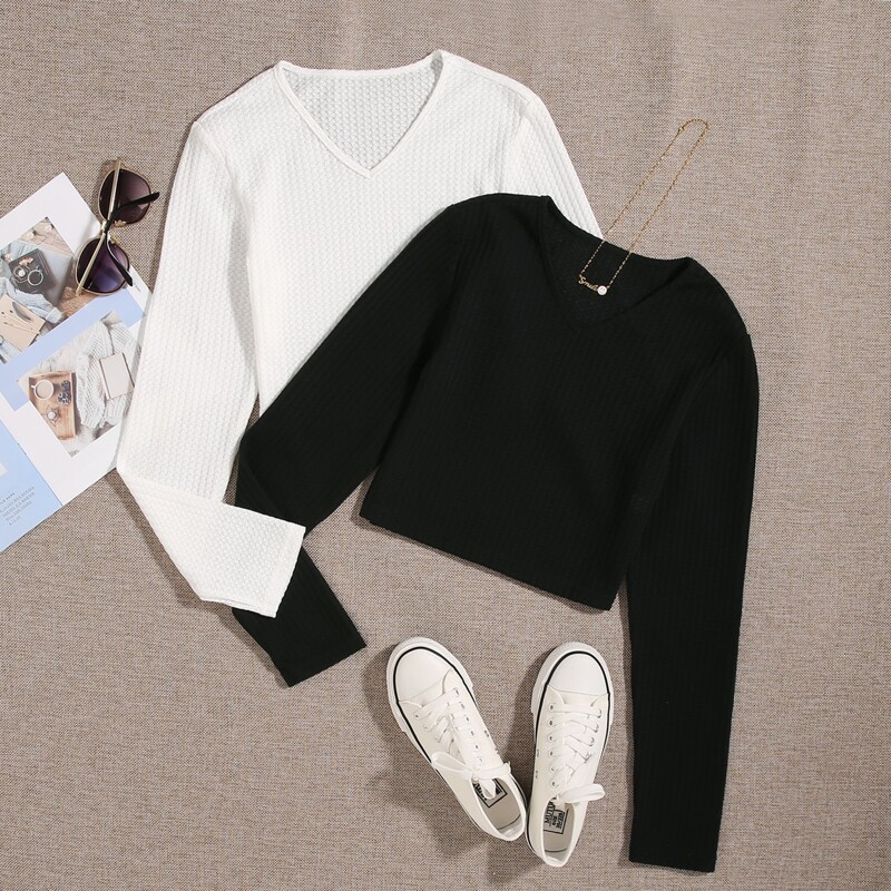 

2pcs Solid Waffle Knit Crop Tee, Black and white