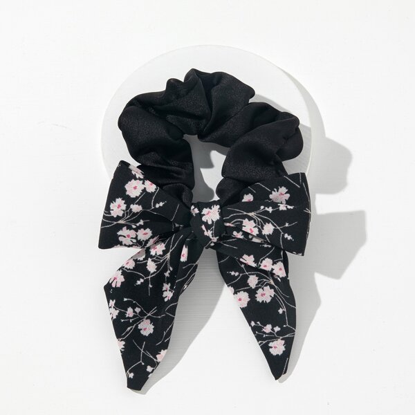 

Ditsy Floral Scrunchie Scarf, Black and white