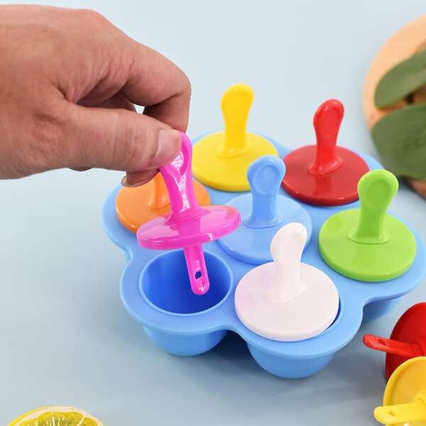 

1pc Random 7 Hole Popsicle Mold, Multicolor