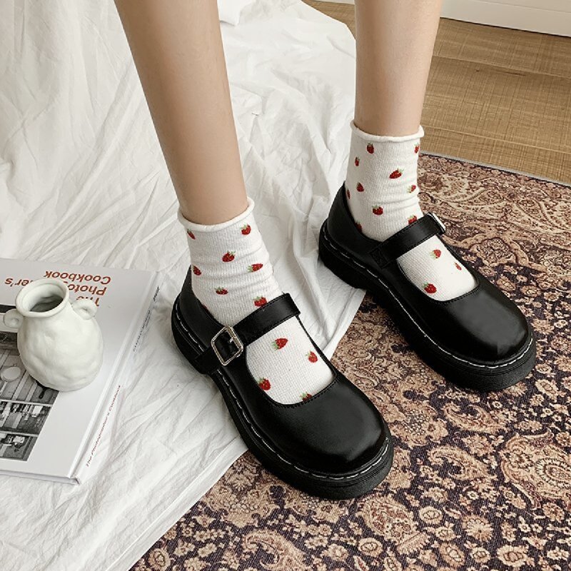 

Minimalist Mary Jane Pumps, Black