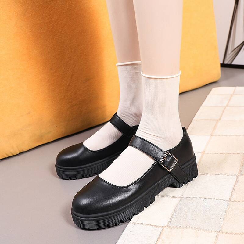 

Minimalist Mary Jane Pumps, Black