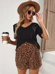 SHEIN Maternity V Neck Tee & Leopard Print Button Shorts - Multicolor - View 1