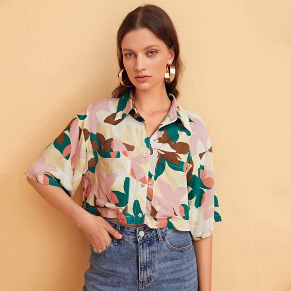 

Button Front Patch Pocket Floral Blouse, Multicolor