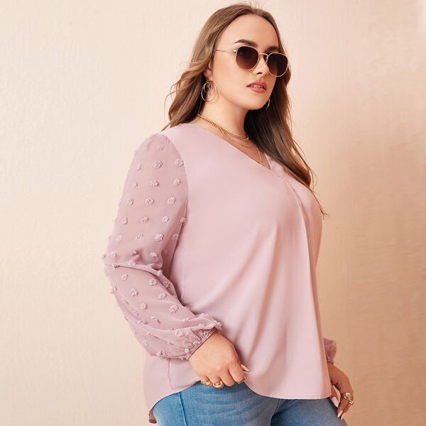 

Plus Swiss Dot V Neck Blouse, Dusty pink
