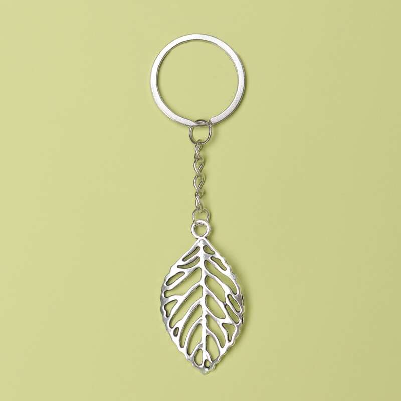 

Hollow Out Leaf Pendant Keychain, Multicolor