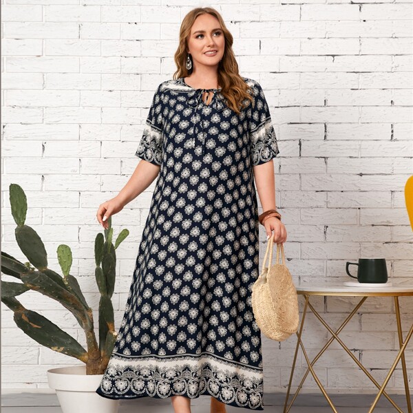 

Plus Floral Print Tie Neck Dress, Black and white