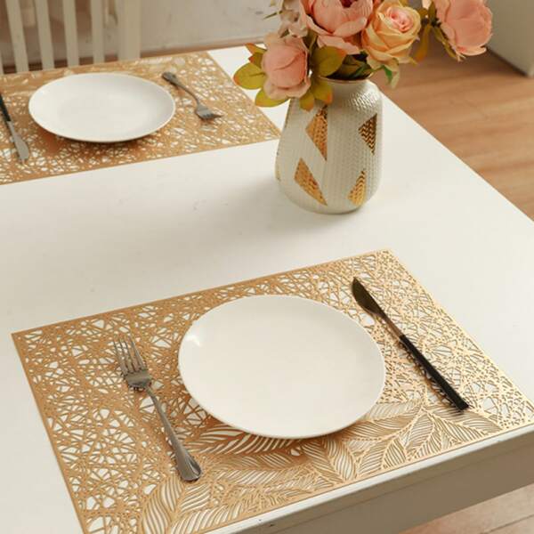 

1pc Leaf Hollow Placemat, Gold