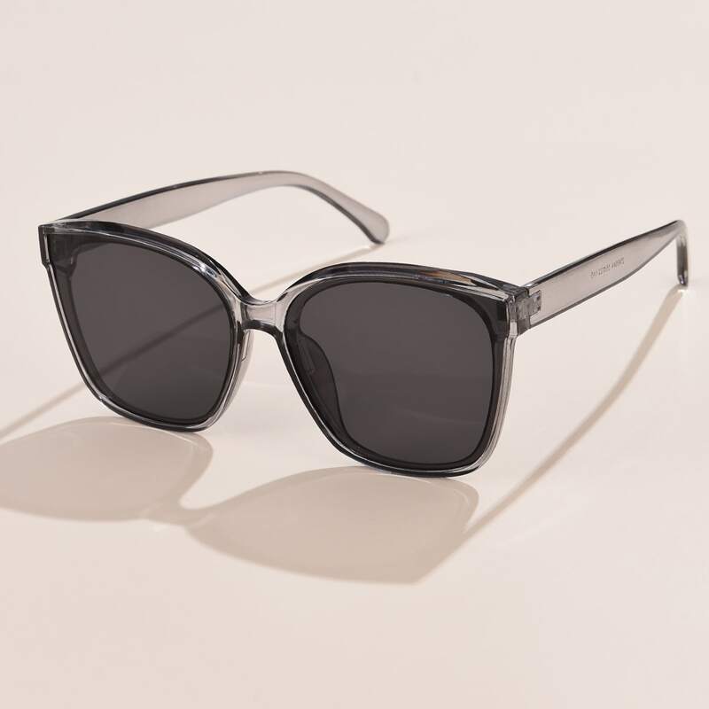 

Round Frame Sunglasses