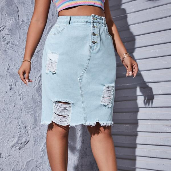 

Plus Ripped Raw Hem Denim Skirt, Light wash
