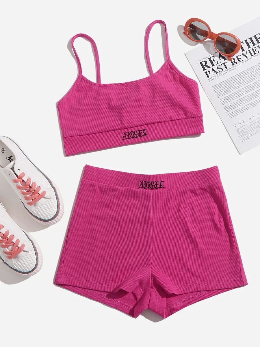 SHEIN EZwear 字母刺繡吊帶上衣和短褲套裝 - 玫紅色 - 查看 1