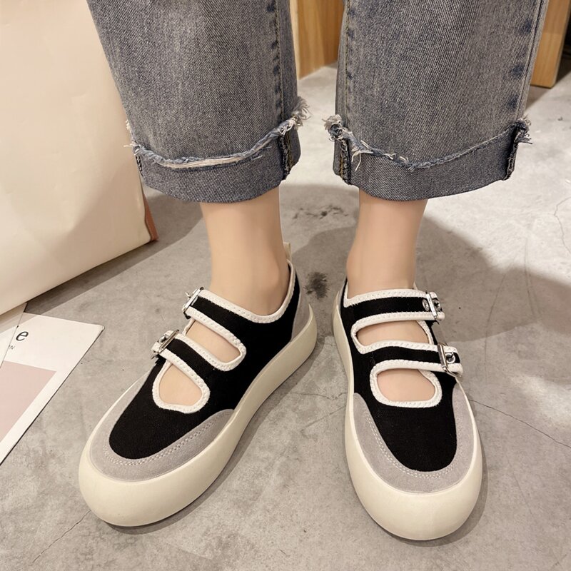 

Buckle Decor Sneakers, Black