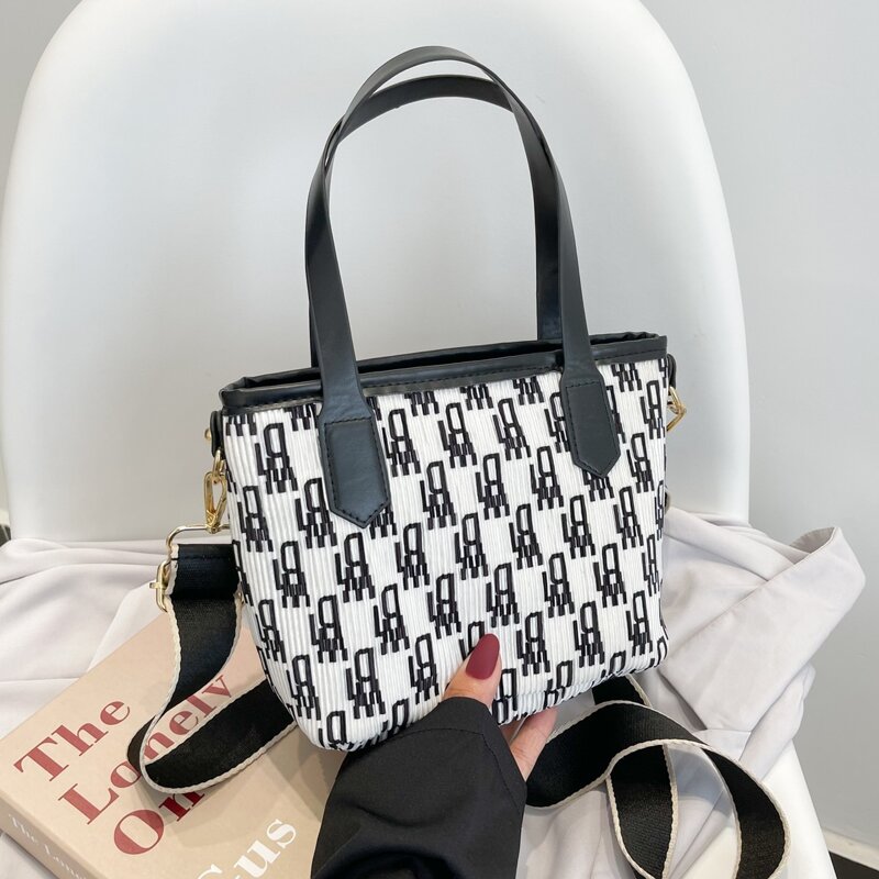 

Letter Graphic Tote Bag, Black and white