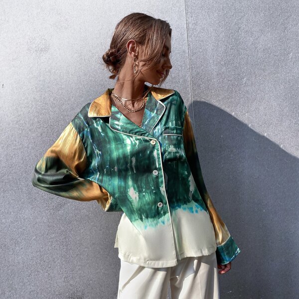 

Buttoned Notch Neck Tie Dye Blouse, Multicolor