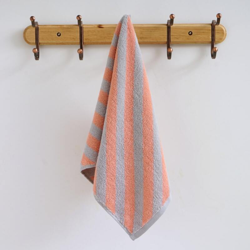 

1pc Striped Pattern Towel, Multicolor