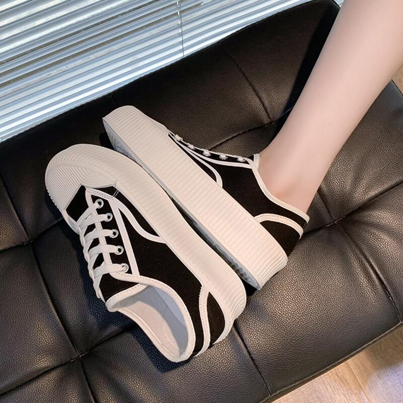 

Contrast Binding Canvas Shoes, Black and white