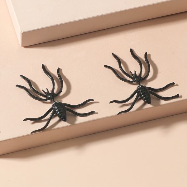

Animal Decor Earrings, Black