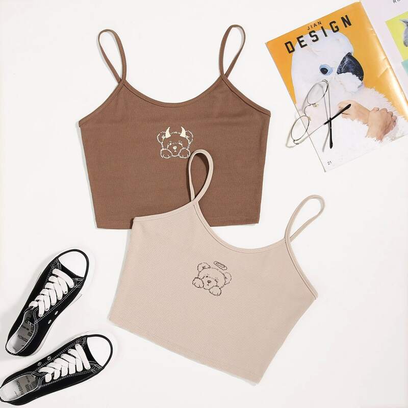 

2pcs Cartoon Bear Graphic Crop Cami, Multicolor