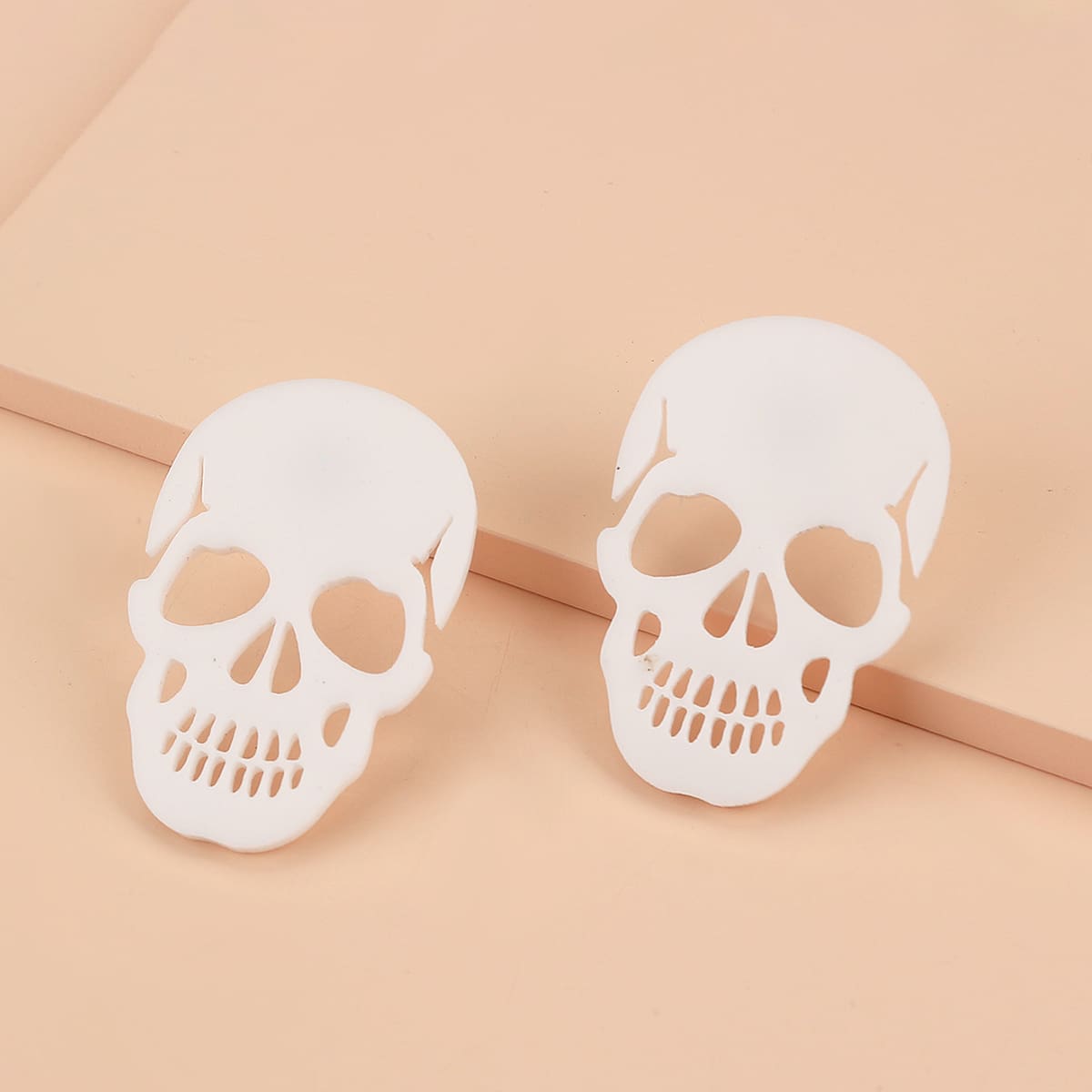 

Skull Stud Earrings, White