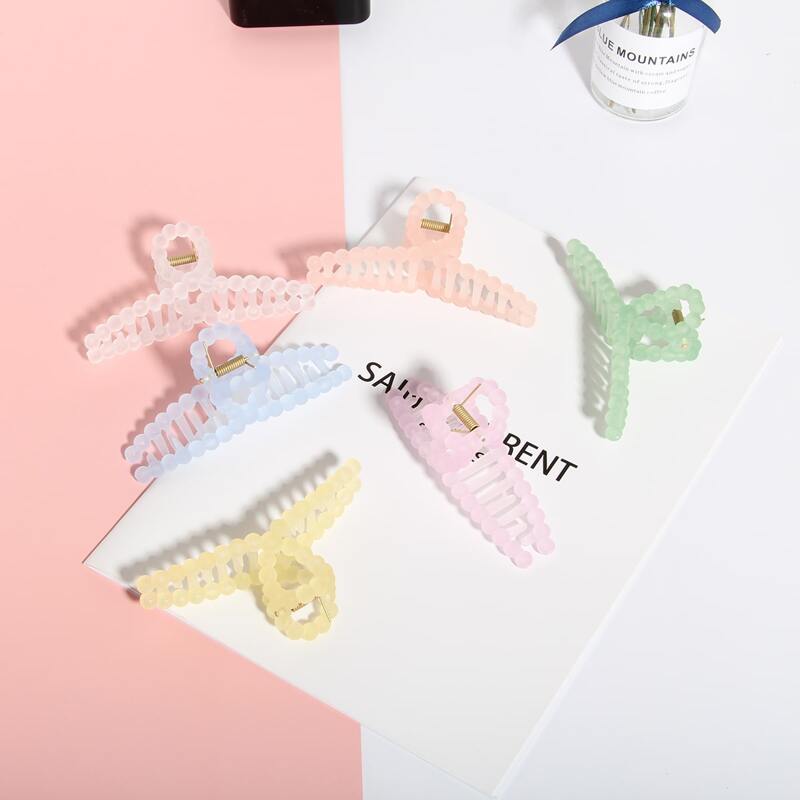 

6pcs Solid Hair Claw, Multicolor