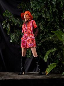 Meg Capaldi-Tallon 滿身花卉前紐扣反摺褲腳連身短褲 - 彩色 - 查看 6