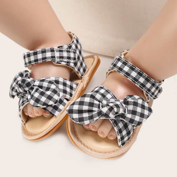 

Baby Girls Bow Decor Gingham Strappy Sandals, Black and white