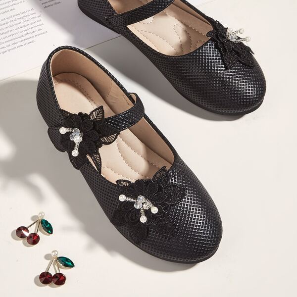 

Girls Flower Appliques Flats, Black