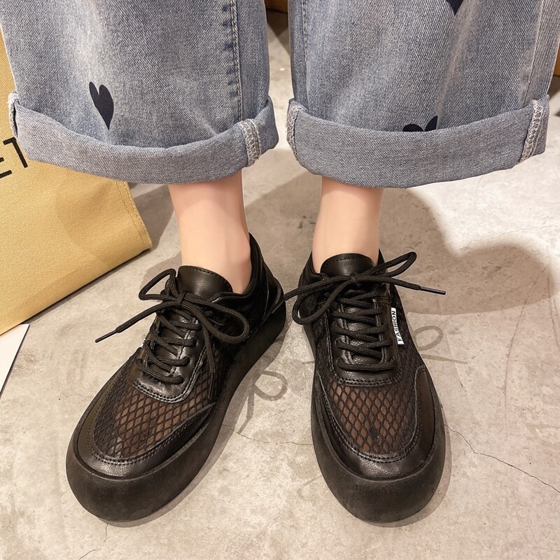 

Lace Up Front Breathable Skate Shoes, Black