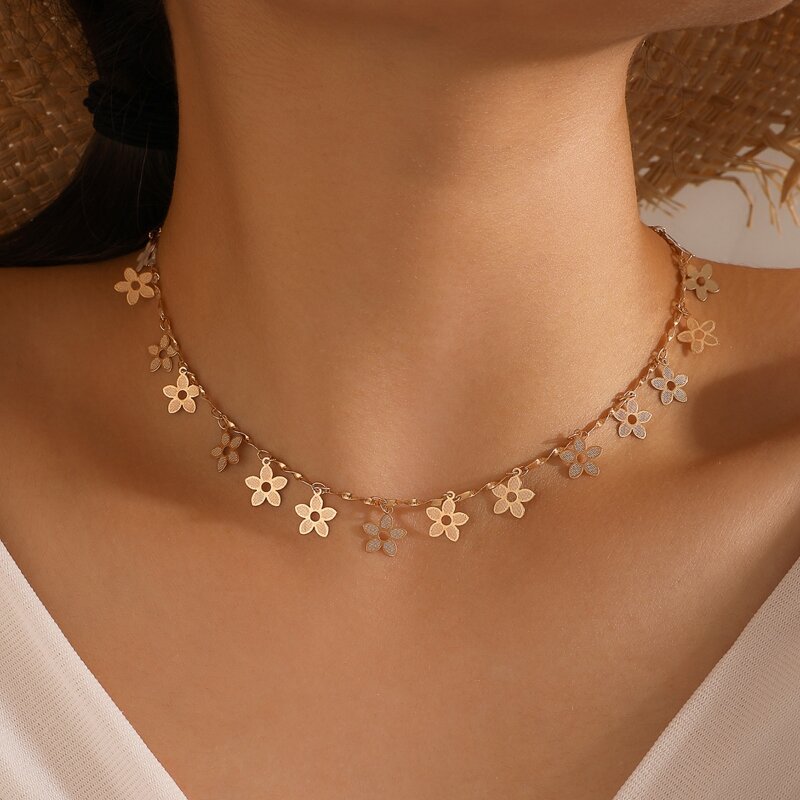 

1pc Flower Necklace, Gold