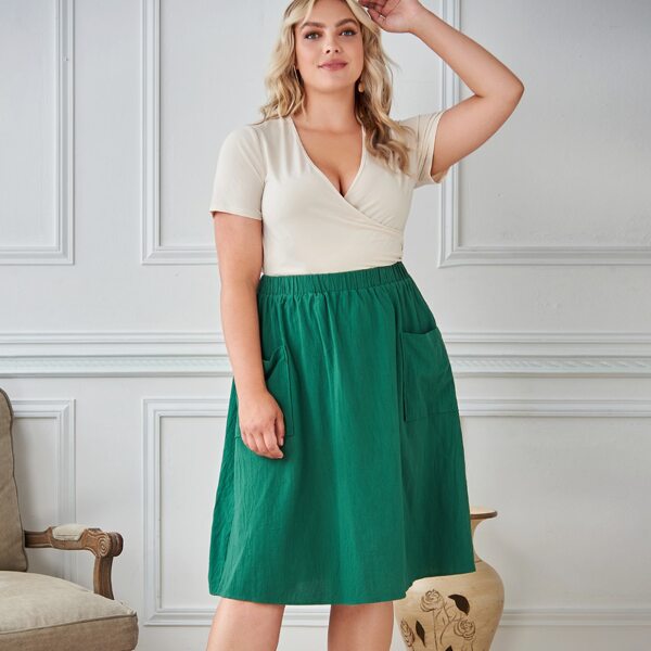 

Plus Surplice Neck Tee & Patch Pocket Skirt Set, Multicolor