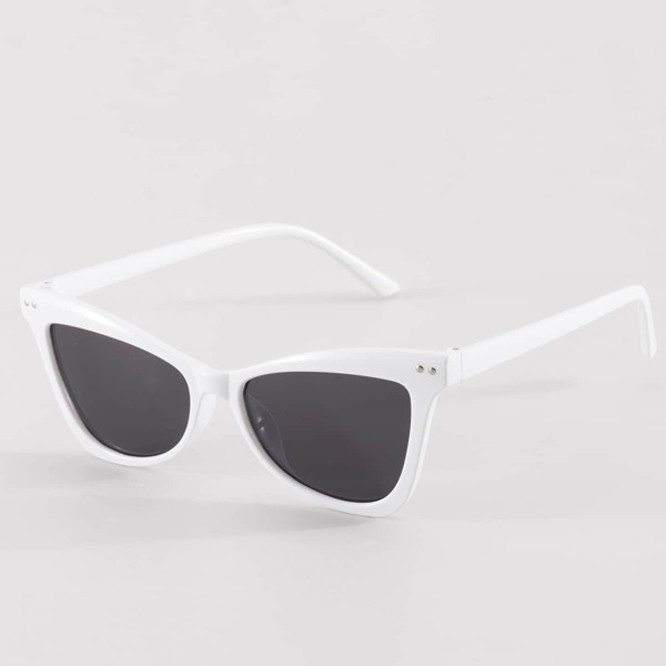

Cat Eye Sunglasses