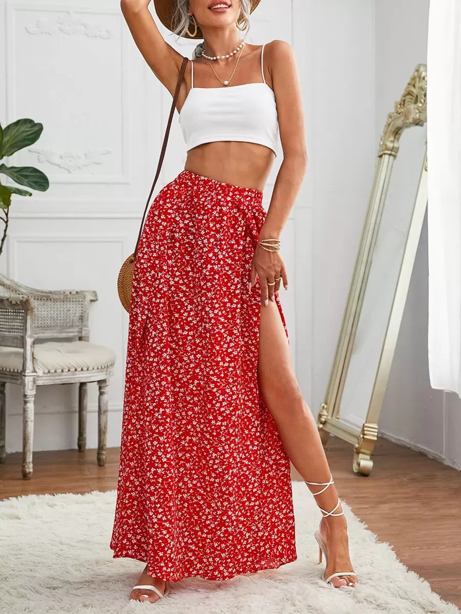 SHEIN Frenchy 吊帶上衣和小碎花開衩大腿半身裙套裝 - 紅白色 - 查看 1