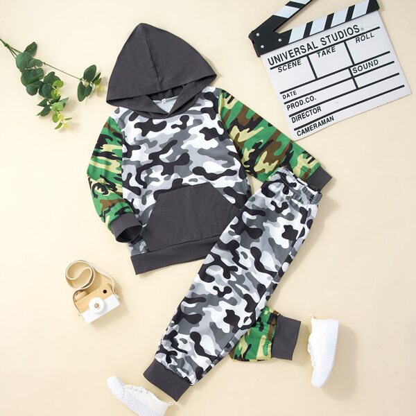 

Toddler Boys Camo Print Color Block Hoodie & Sweatpants, Multicolor