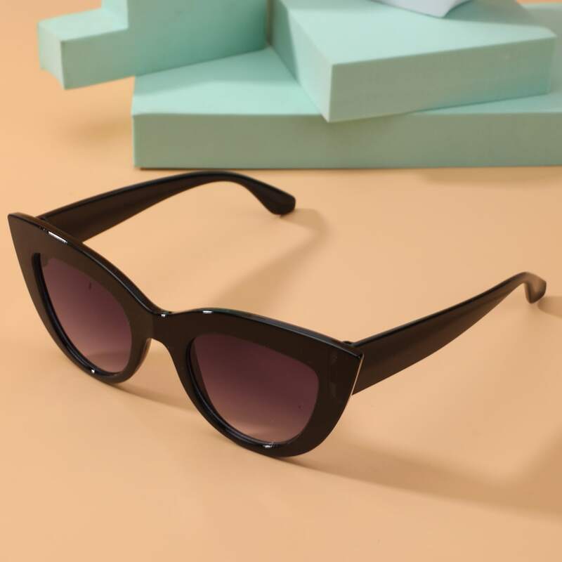 

Cat Eye Frame Sunglasses, Black