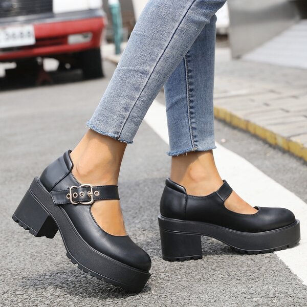 

Minimalist Platform Chunky Mary Jane Pumps, Black