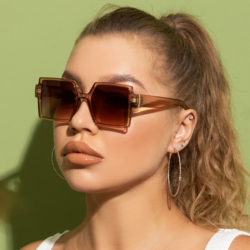 

Square Frame Sunglasses