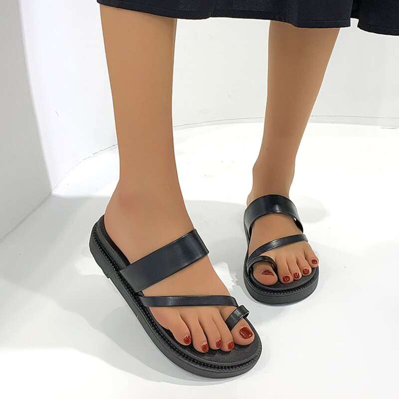 

Toe Thong Slide Sandals, Black