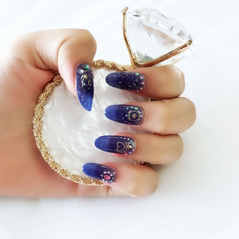 

1sheet Heart Ombre Nail Sticker, Multicolor