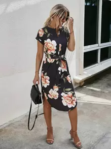 Notched Neck Floral Print Belted Dress - Black - View 4