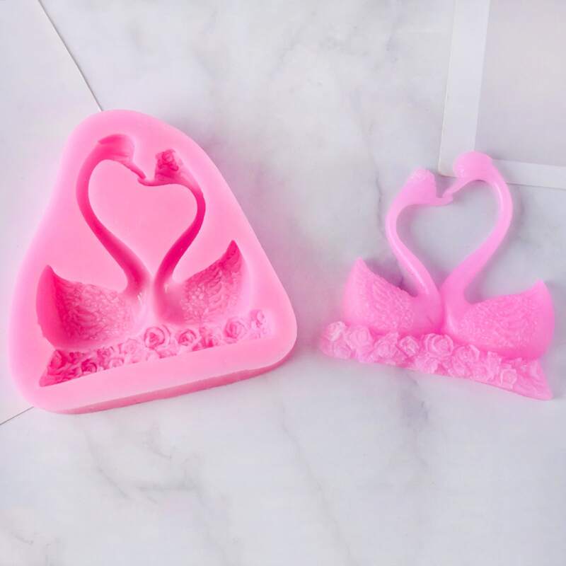 

1pc Swan Chocolate Mold, Pink