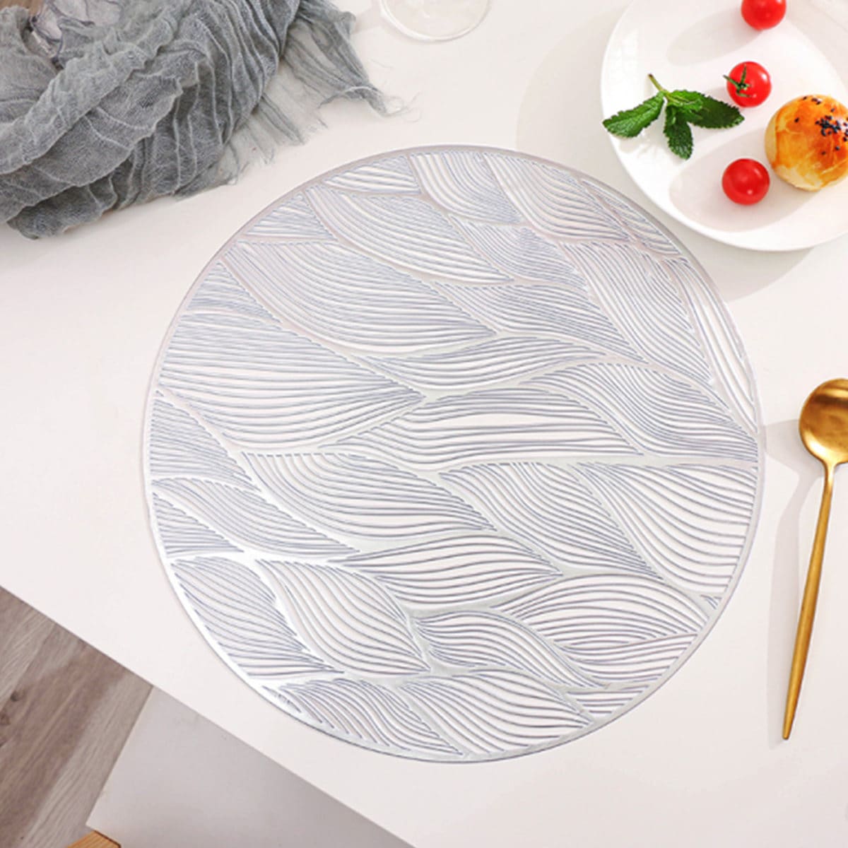 

1pc Hollow Round Placemat, Silver