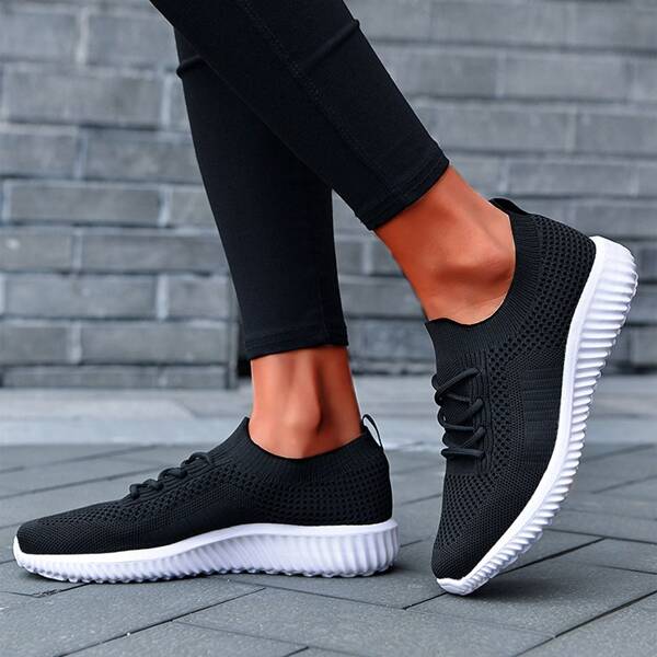 

Men Minimalist Lace Up Front Running Shoes, Black