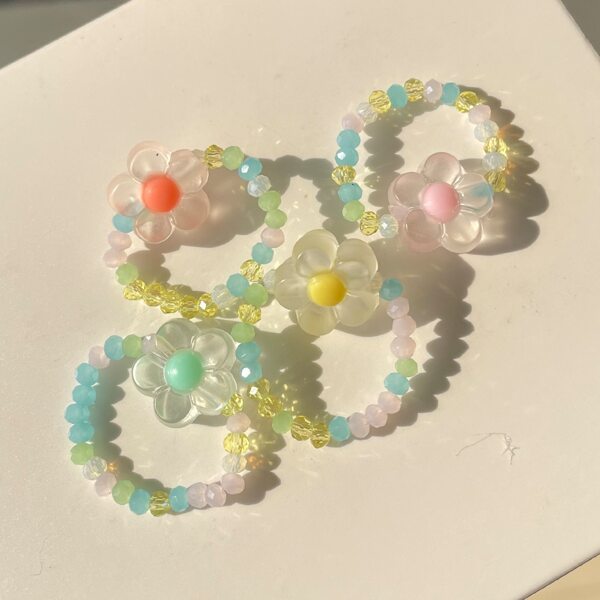 

4pcs Flower Decor Beaded Ring, Multicolor