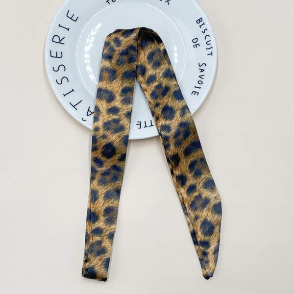 

Leopard Twilly Scarf Design Watchband, Multicolor