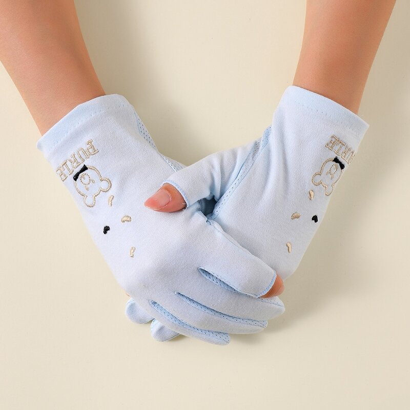 

Bear Embroidery Gloves, Baby blue